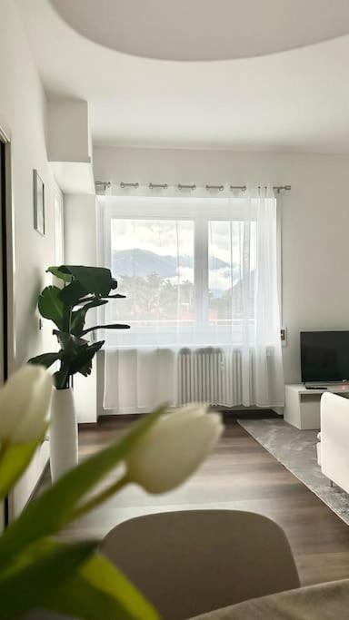 Luxury Apartment With View Como Eksteriør bilde