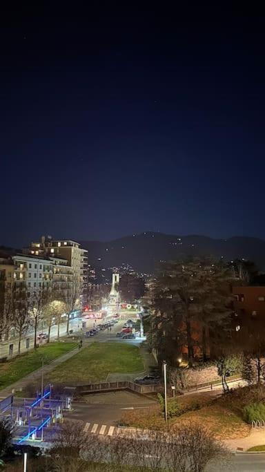 Luxury Apartment With View Como Eksteriør bilde